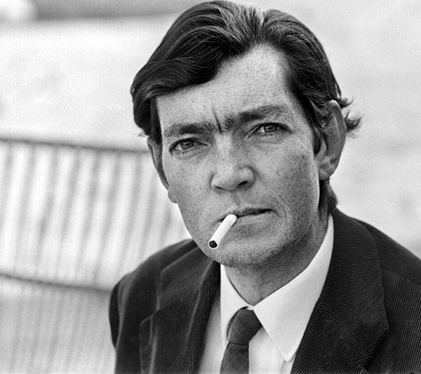 胡里奥·科塔萨尔与其短篇小说中“被掩盖的”现实褶皱