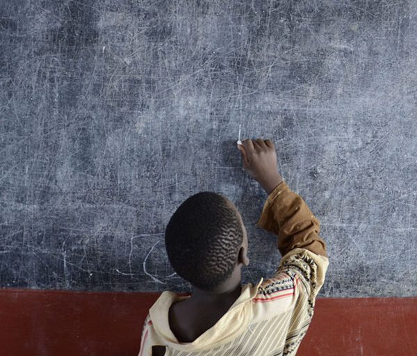 免除无力偿债国家的债务：丑闻亦或常识？